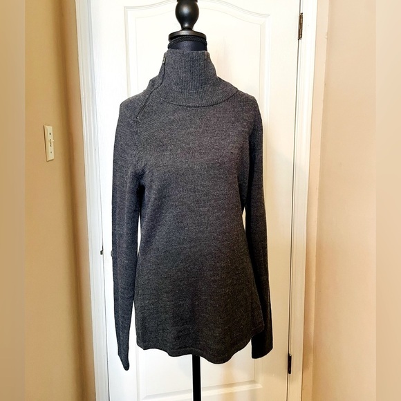 Nike Golf Women’s Merino Wool Lightweight Charcoal Gray Breathable Sweater Sz M - Picture 3 of 14